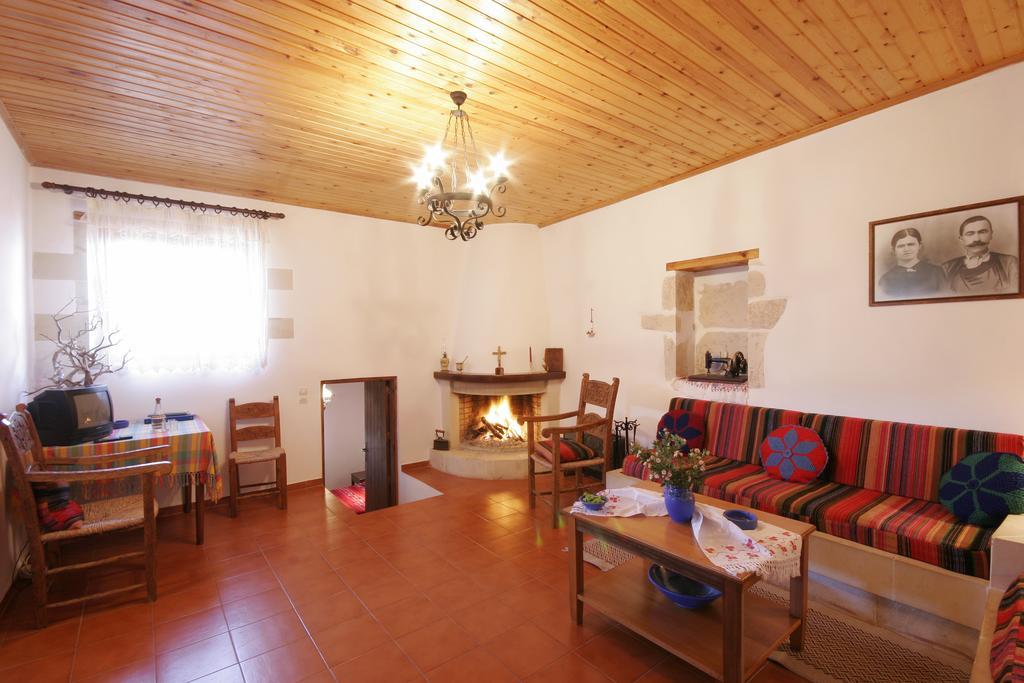 Fenareti Village House Makhairoí Dış mekan fotoğraf